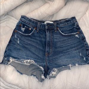 Abercrombie Curve Love High Rise Mom Short